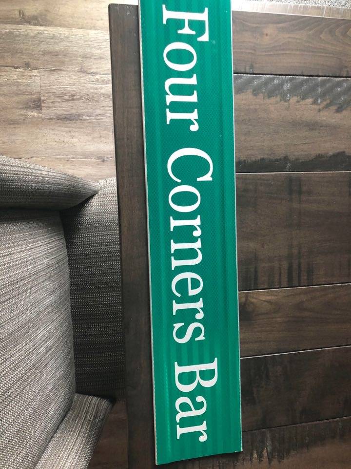 Four Corners Bar | restaurant | 205 Springwood Drive, Woodstock, IL 60098, USA | 8158613024 OR +1 815-861-3024