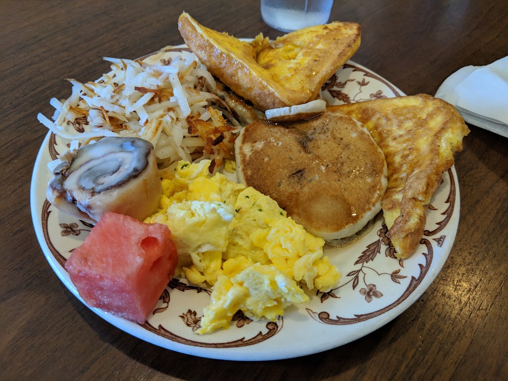 Cascadia Inn | restaurant | 210 E Railroad Ave, Skykomish, WA 98288, USA | 3606772030 OR +1 360-677-2030