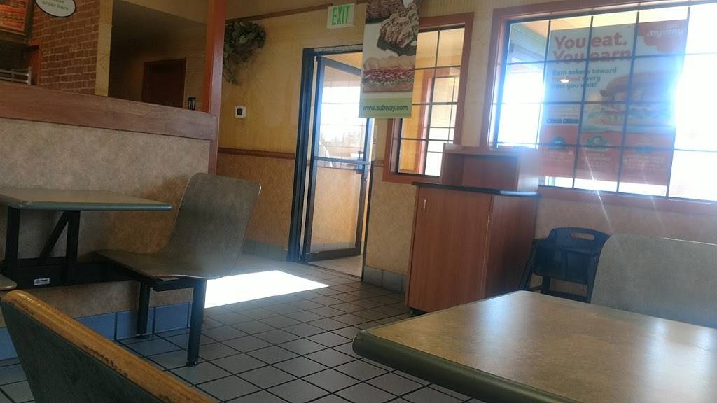 Subway | meal takeaway | 10406 16th Ave SW, Seattle, WA 98146, USA | 2067678917 OR +1 206-767-8917