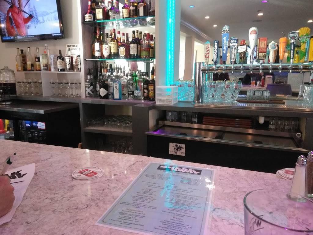 Breakaway | restaurant | Route 1 North, 221 Newbury St, Danvers, MA 01923, USA | 9787747270 OR +1 978-774-7270