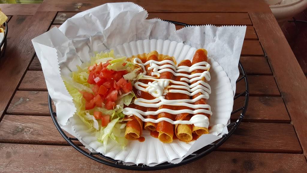 Sombreros Mexican Cuisine & Café | restaurant | 76 Main St, Stanardsville, VA 22973, USA | 4349909153 OR +1 434-990-9153