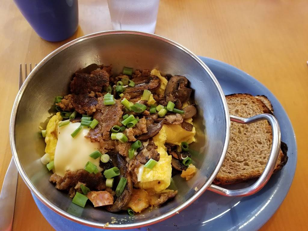 The Sunrise Shack | restaurant | 644 White Mountain Hwy, Glen, NH 03838, USA | 6033837169 OR +1 603-383-7169