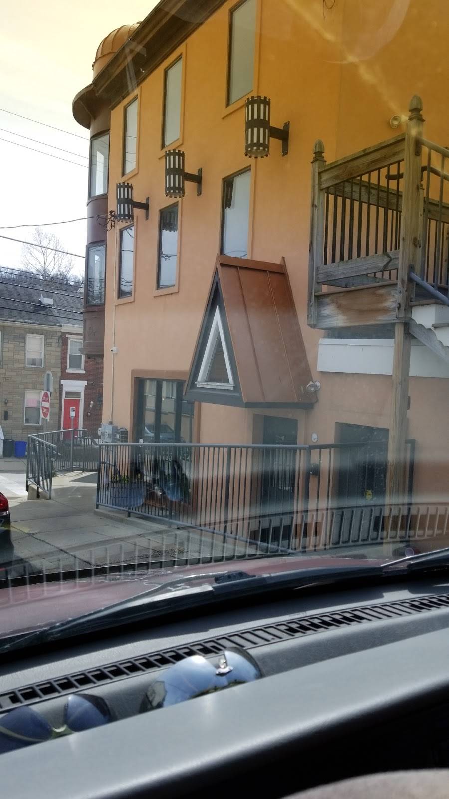 Cerdo | restaurant | 382 E Elm St, Conshohocken, PA 19428, USA | 6102340561 OR +1 610-234-0561