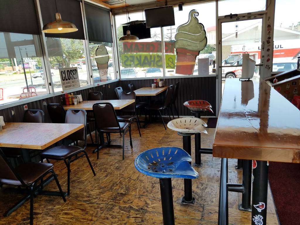 Big Sky Burger | restaurant | 1958 S Garrison St, Lakewood, CO 80227, USA | 3037635012 OR +1 303-763-5012