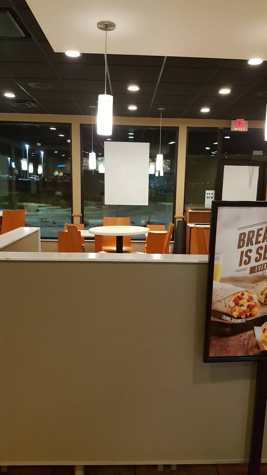 Taco Bell | meal takeaway | 1140 N Johns St, Dodgeville, WI 53533, USA | 6083192301 OR +1 608-319-2301