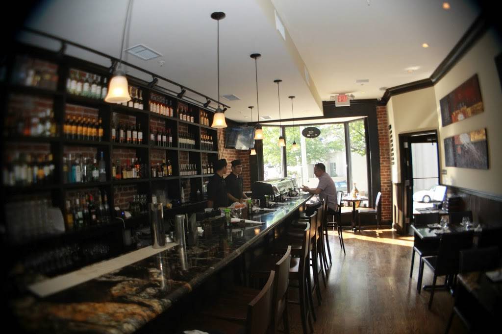 Banana Leaves Asian Restaurant | restaurant | 2020 Florida Ave NW, Washington, DC 20009, USA | 2029861333 OR +1 202-986-1333