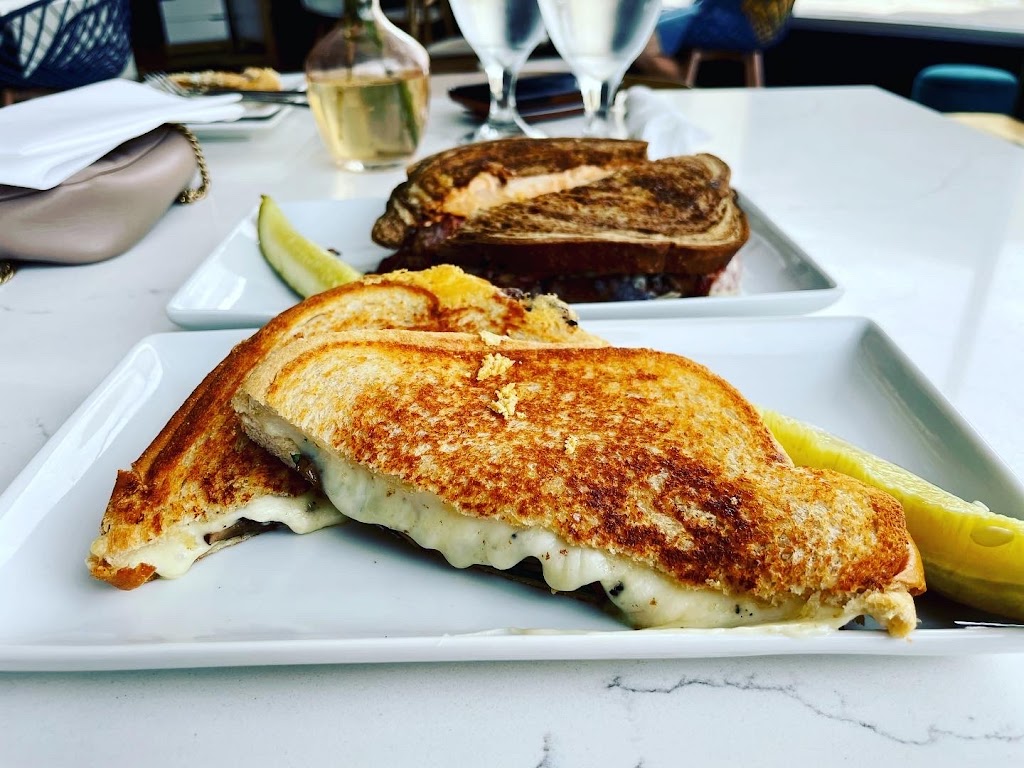 Uncommon Catering & Eatery | restaurant | 2942 Curry Ford Rd, Orlando, FL 32806, USA | 4079851174 OR +1 407-985-1174