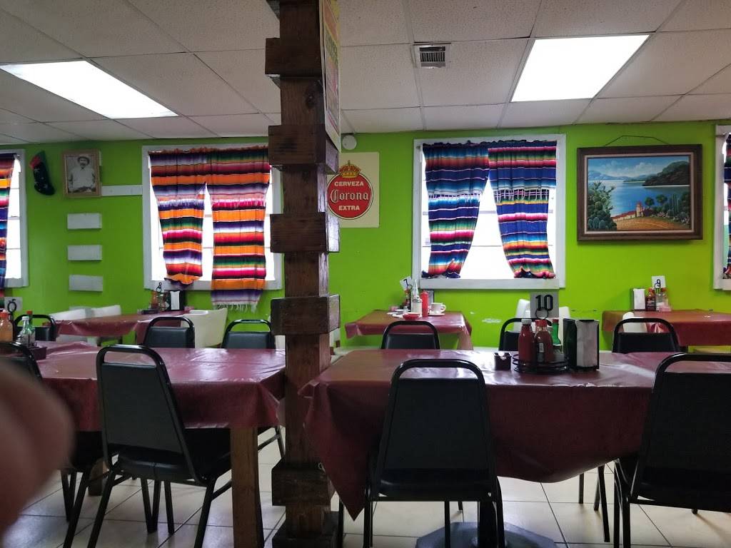 Chuyitas Taqueria | restaurant | 1213 Singleton Blvd, Dallas, TX 75212, USA | 2146581423 OR +1 214-658-1423