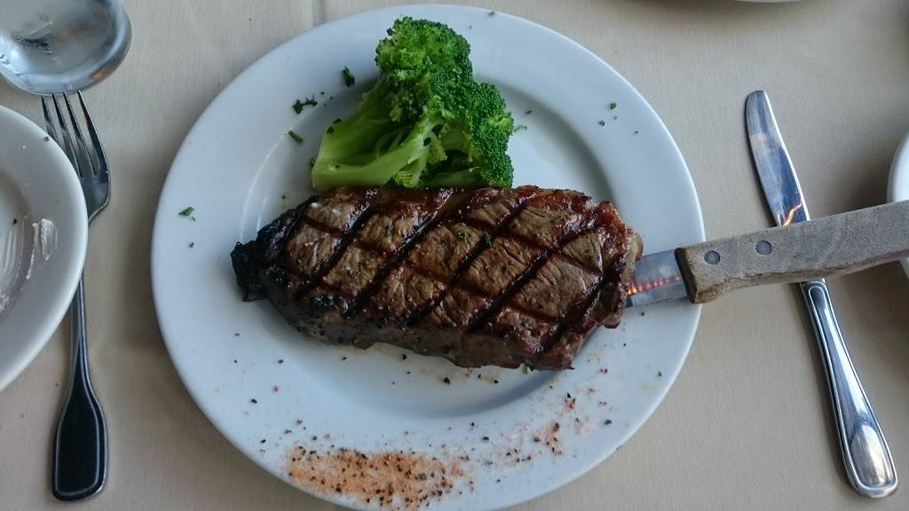 Carvers Steaks & Chops | restaurant | 11940 Bernardo Plaza Dr, San Diego, CA 92128, USA | 8584851262 OR +1 858-485-1262