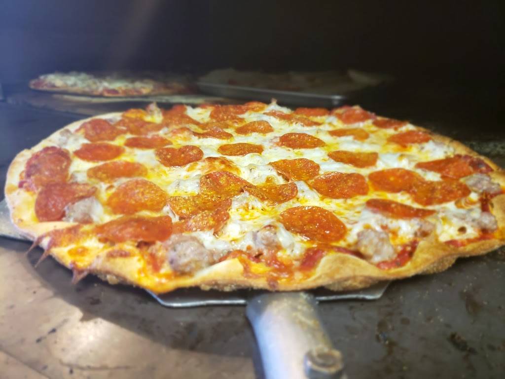 Balistreri Brothers Pizza | restaurant | 3815 S 108th St, Greenfield, WI 53228, USA | 4145430707 OR +1 414-543-0707