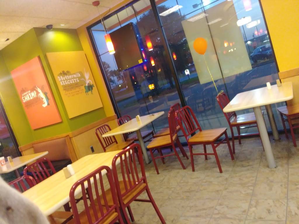 Popeyes Louisiana Kitchen | restaurant | 775 E Pershing Rd, Decatur, IL 62526, USA | 2173306126 OR +1 217-330-6126