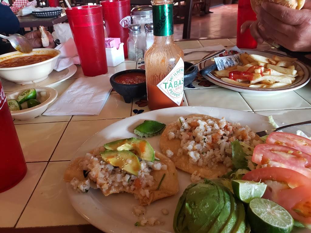 Los Tres Gallegos | restaurant | 10801 Pebble Hills Blvd, El Paso, TX 79935, USA | 9155925243 OR +1 915-592-5243