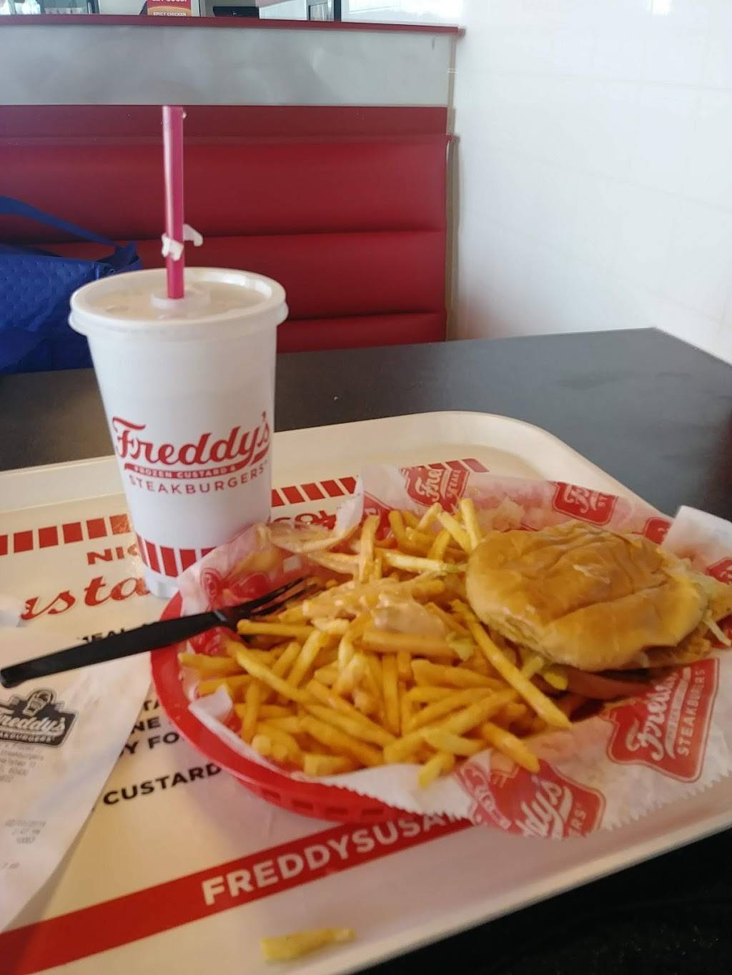 Freddys Frozen Custard & Steakburgers | restaurant | 17601 S Halsted St, Homewood, IL 60430, USA | 7089600872 OR +1 708-960-0872