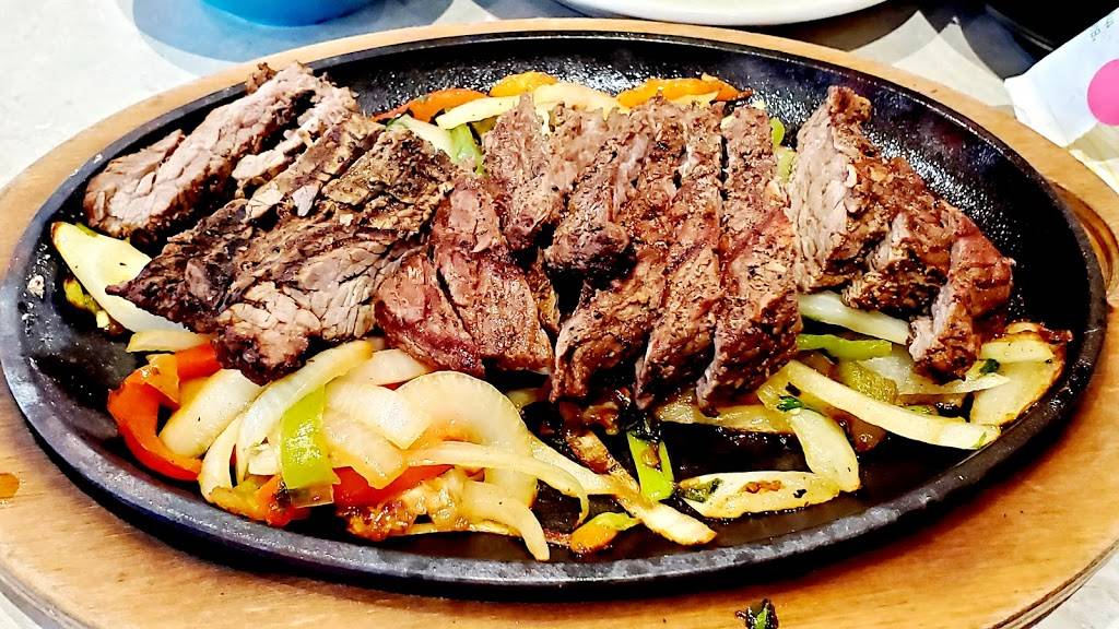 Chuys | restaurant | 8121 E Arapahoe Rd, Greenwood Village, CO 80112, USA | 7206997500 OR +1 720-699-7500