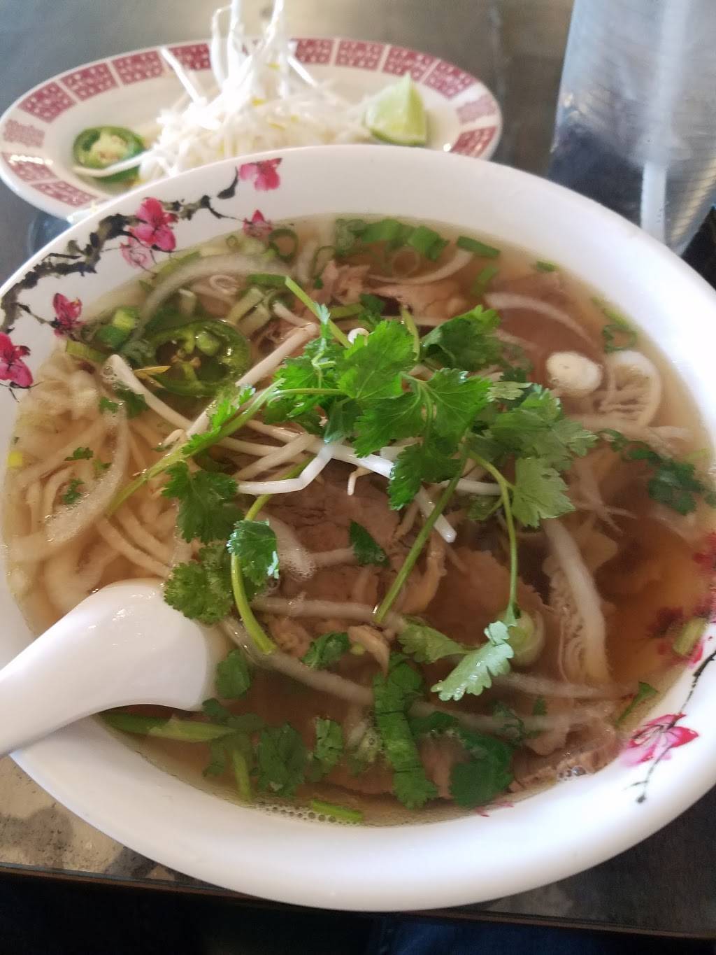 Pho 89 Restaurant | restaurant | 6769 N Cedar Ave, Fresno, CA 93710, USA | 5593454789 OR +1 559-345-4789