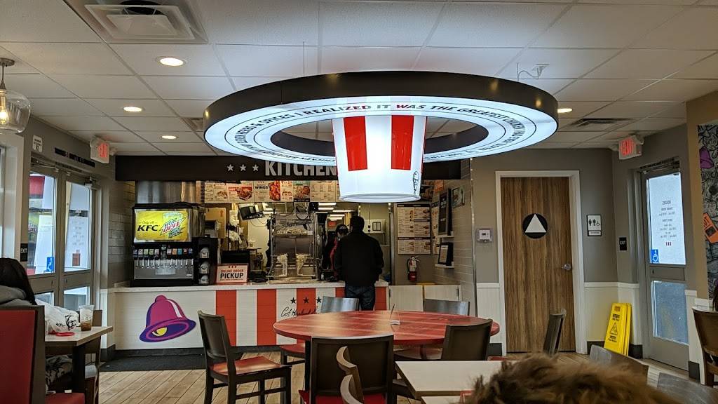 Taco Bell | meal takeaway | 5220 W Centinela Ave, Los Angeles, CA 90045, USA | 3108823155 OR +1 310-882-3155