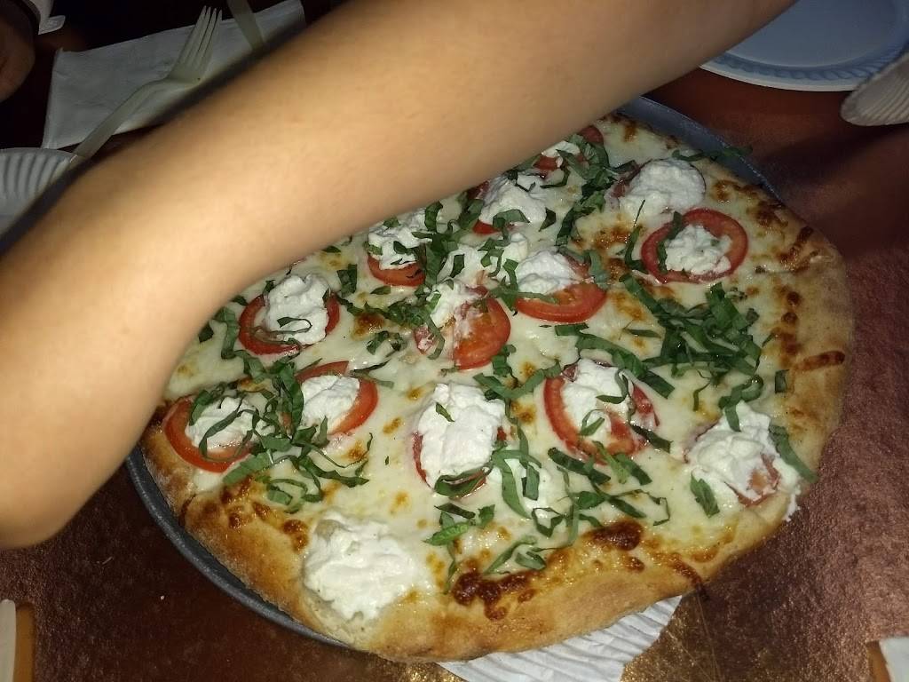 Pizza My Heart | meal takeaway | 660 Del Monte Center, Monterey, CA 93940, USA | 8316569400 OR +1 831-656-9400