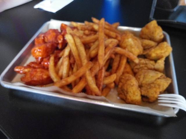 Wing Snob | restaurant | 7370 Sawmill Rd P, Columbus, OH 43235, USA | 6149329464 OR +1 614-932-9464