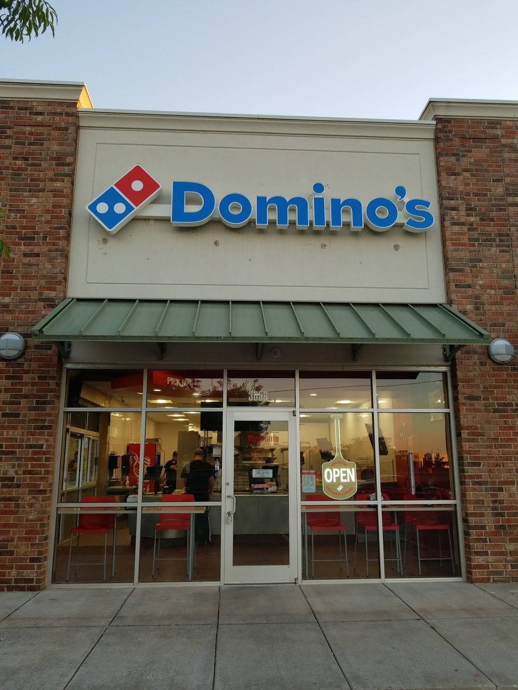 Dominos Pizza | meal delivery | 3056 S Classen Blvd Unit A, Norman, OK 73071, USA | 4059280029 OR +1 405-928-0029