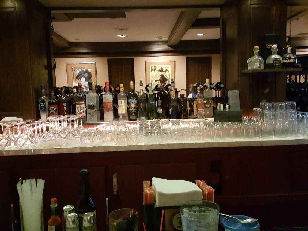 Corner House | restaurant | 1521 Washington Ave, Racine, WI 53403, USA | 2626371295 OR +1 262-637-1295