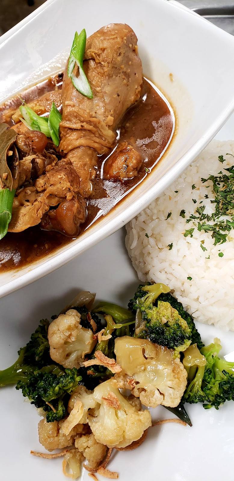 Pica-Pica Filipino Cuisine | restaurant | 1214 Main St, St Johnsbury, VT 05819, USA | 8024241585 OR +1 802-424-1585