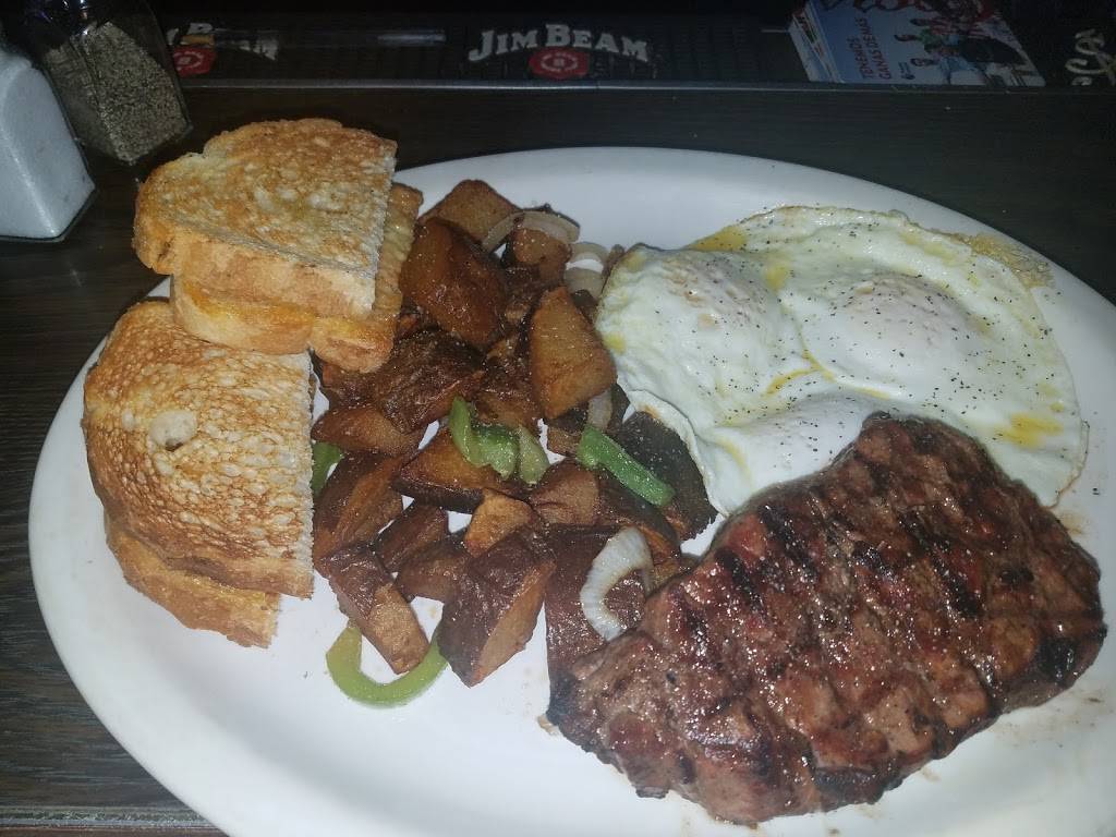 Bergies | restaurant | 16404 Delone St, Canyon Country, CA 91387, USA | 6612513133 OR +1 661-251-3133