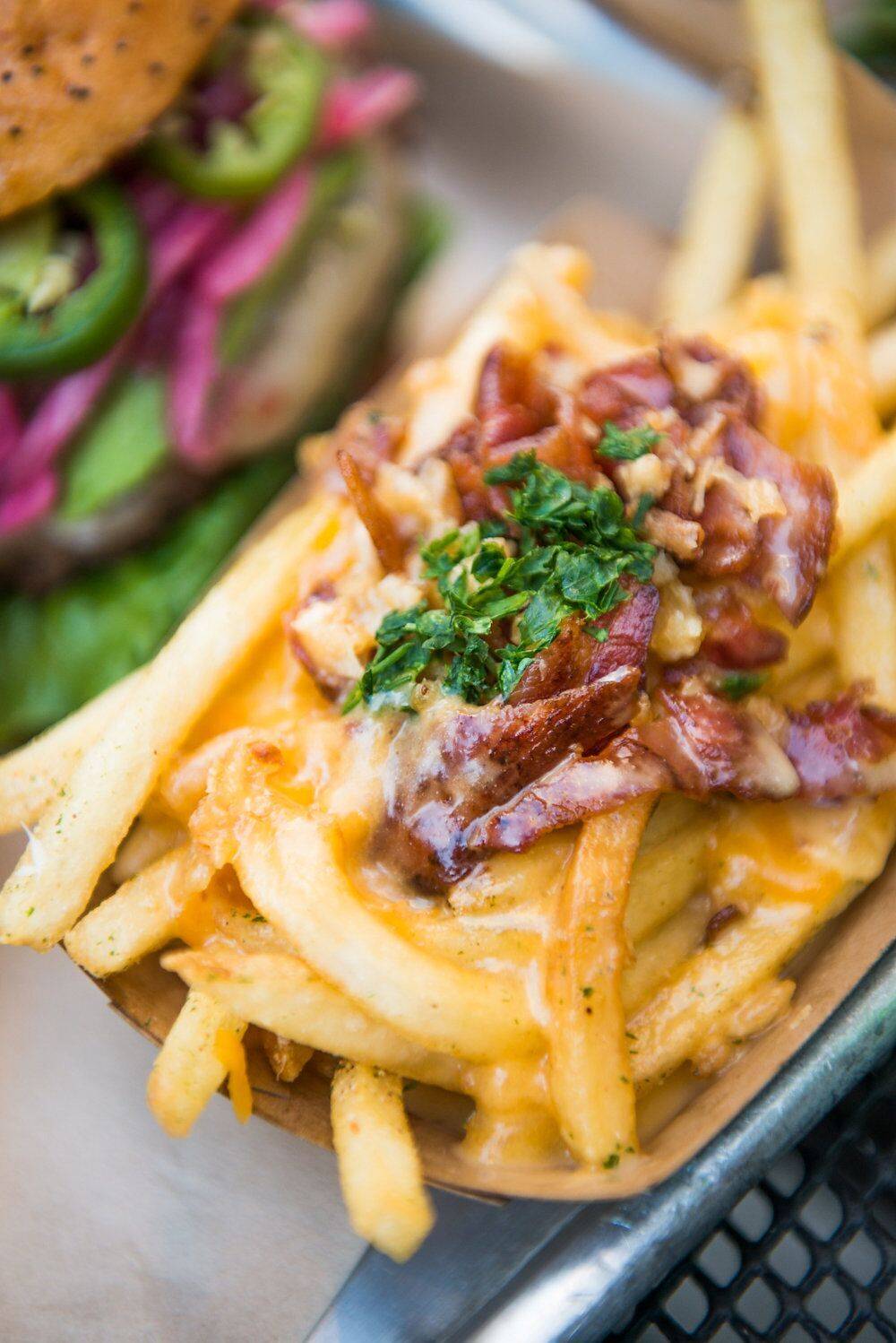 The Melt Irvine Spectrum | restaurant | 665 Spectrum Center Dr, Irvine, CA 92618, USA | 9499546621 OR +1 949-954-6621