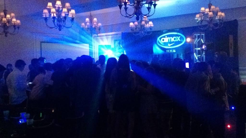 Bella Via Restaurant & Banquet | restaurant | 1899 2nd St, Highland Park, IL 60035, USA | 8476818300 OR +1 847-681-8300