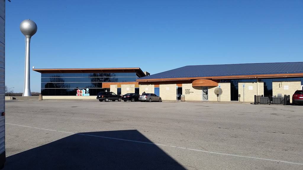 McDonalds | cafe | 7 Kansas Turnpike, Belle Plaine, KS 67013, USA | 6203998311 OR +1 620-399-8311