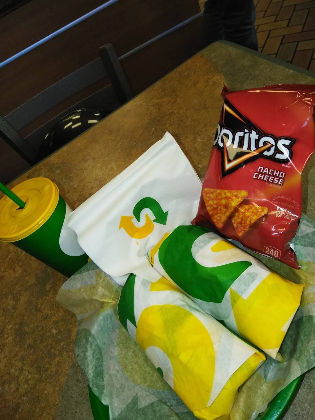 Subway | meal takeaway | 901 NW 17th St, Miami, FL 33136, USA | 3053248862 OR +1 305-324-8862