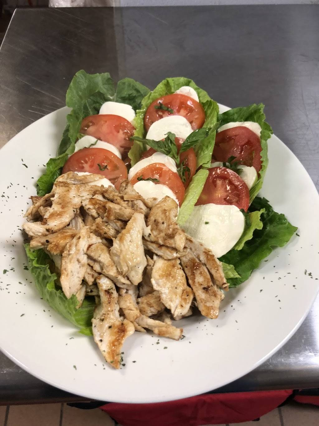 Priscos Lil Taste of Philly | restaurant | 2814 Street Rd, Bensalem, PA 19020, USA | 2156082445 OR +1 215-608-2445