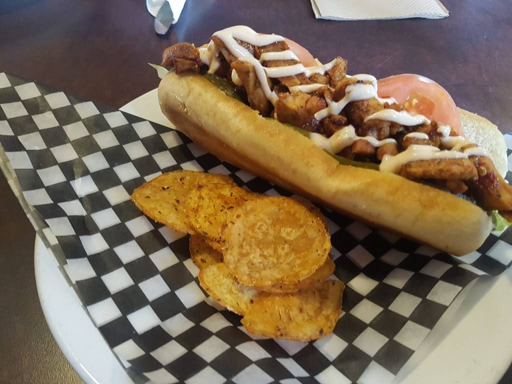 The Grand Bayou Cajun Kitchen | restaurant | 27 Dumfries St, Paris, ON N3L 2C9, Canada | 5194422704 OR +1 519-442-2704