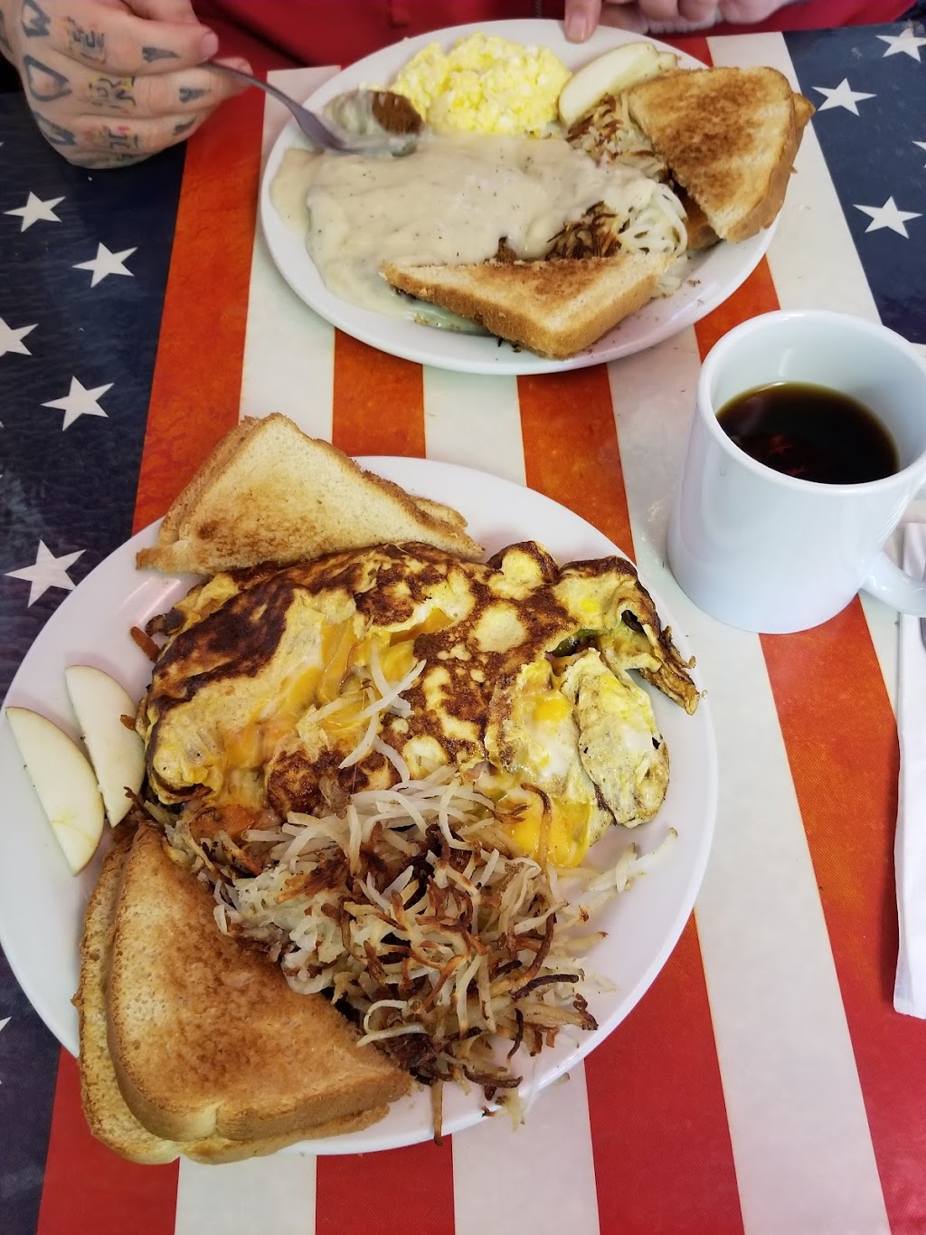 Fort Laramie American Grill | restaurant | 302 Pioneer Ct, Fort Laramie, WY 82212, USA | 3078372324 OR +1 307-837-2324