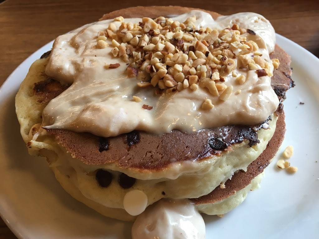 Dennys | restaurant | 25 Town Center Blvd, Clermont, FL 34711, USA | 3522435190 OR +1 352-243-5190