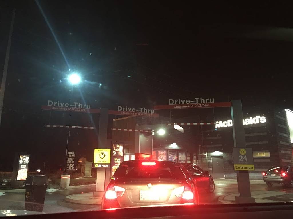 McDonalds | cafe | 35 Mapleview Dr W, Barrie, ON L4N 9H5, Canada | 7057398047 OR +1 705-739-8047