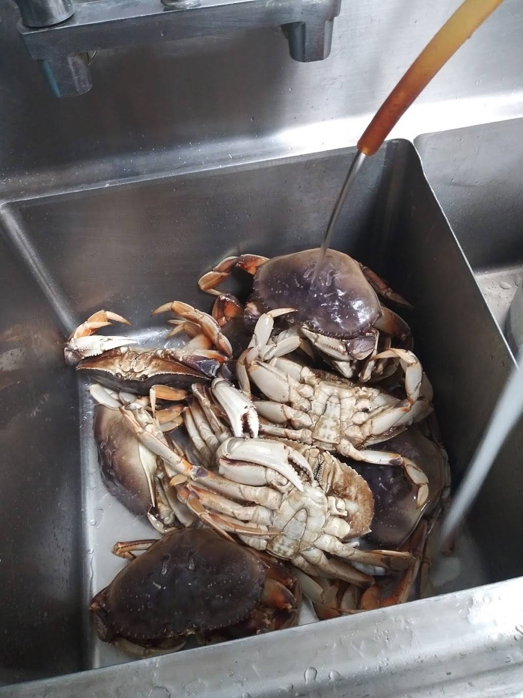 Colos Soul Food & Seafood | restaurant | 2326 Del Paso Blvd, Sacramento, CA 95815, USA | 9165831633 OR +1 916-583-1633