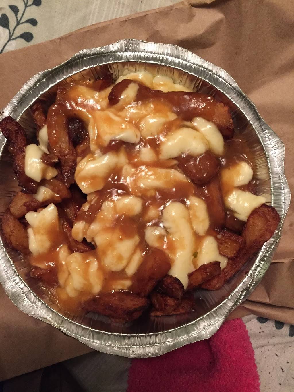 La Patathèque | restaurant | 13640 Rue Sherbrooke E, Montréal, QC H1A 4B2, Canada | 5146422557 OR +1 514-642-2557