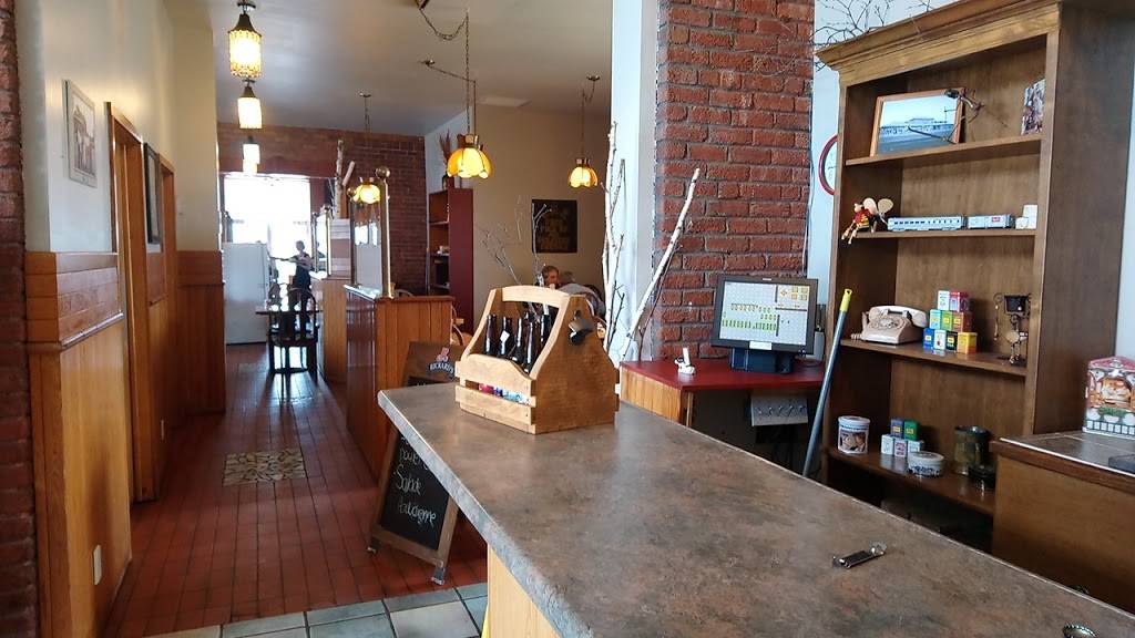 Restaurant La Vieille Gare de Richmond | restaurant | 739 Rue Principale Nord, Richmond, QC J0B 2H0, Canada | 8198266655 OR +1 819-826-6655