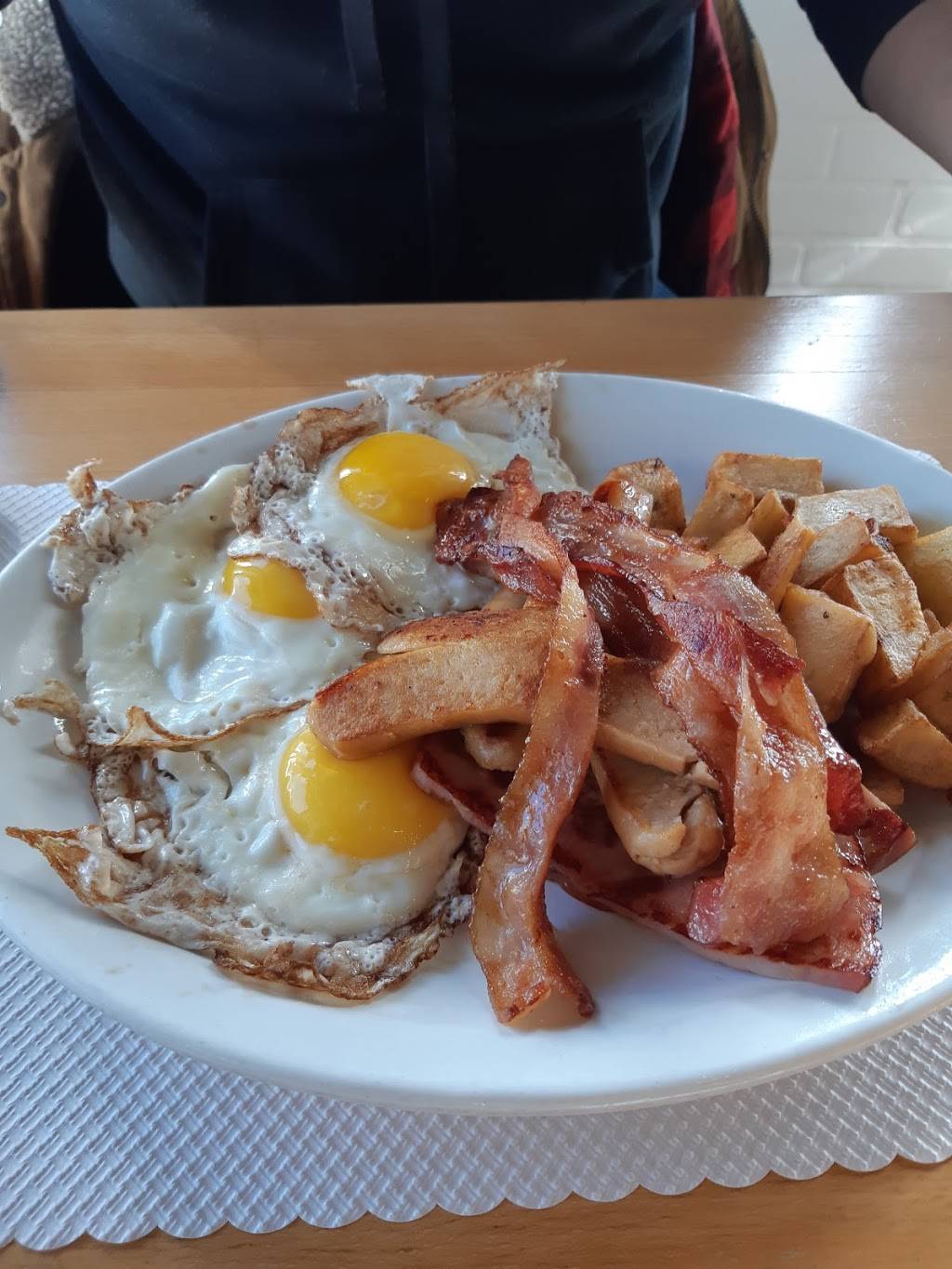 Little Garden Restaurant | restaurant | 2786 Lancaster Rd, Ottawa, ON K1B 4S4, Canada | 6137319000 OR +1 613-731-9000