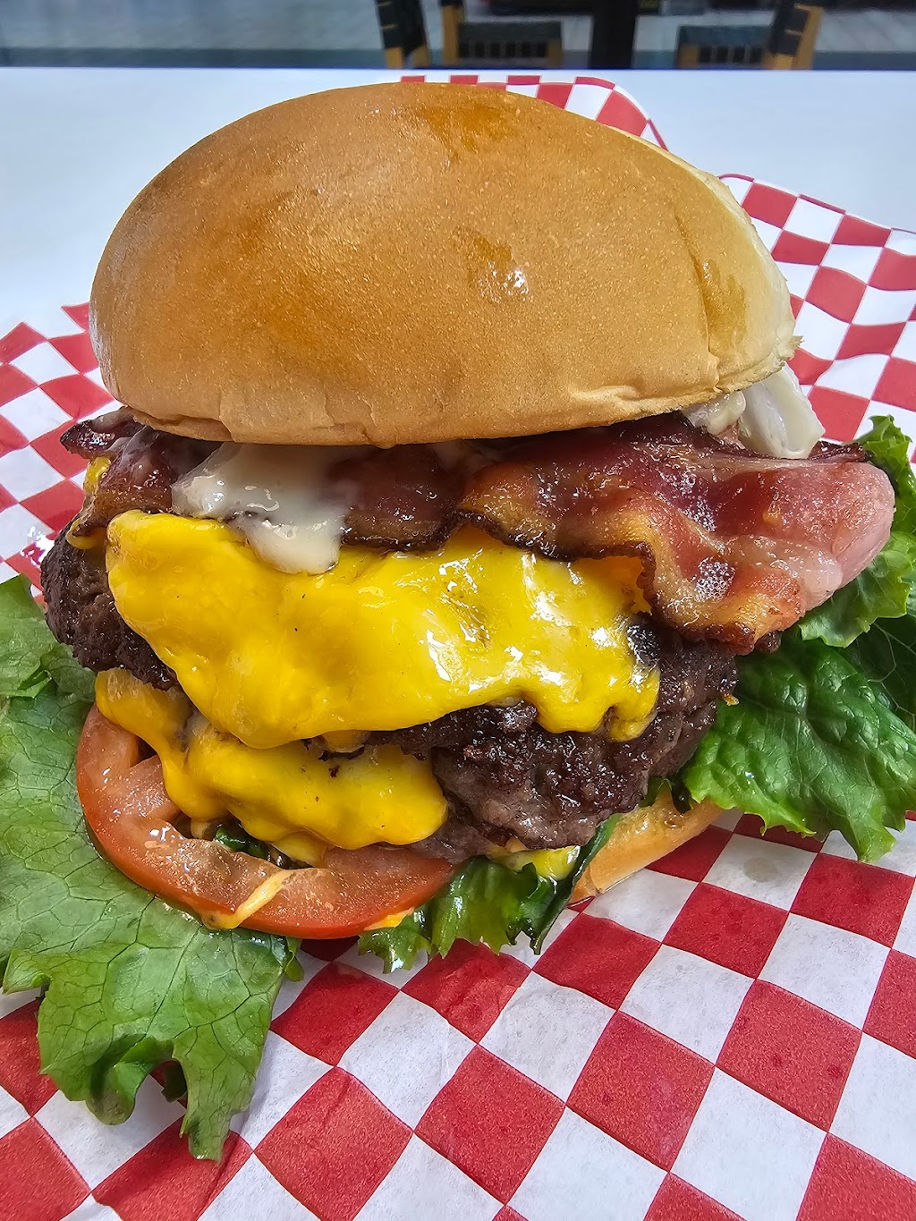 Pjs Corner Grill | restaurant | 200 W Hanley Ave, Coeur dAlene, ID 83815, USA | 9092392441 OR +1 909-239-2441