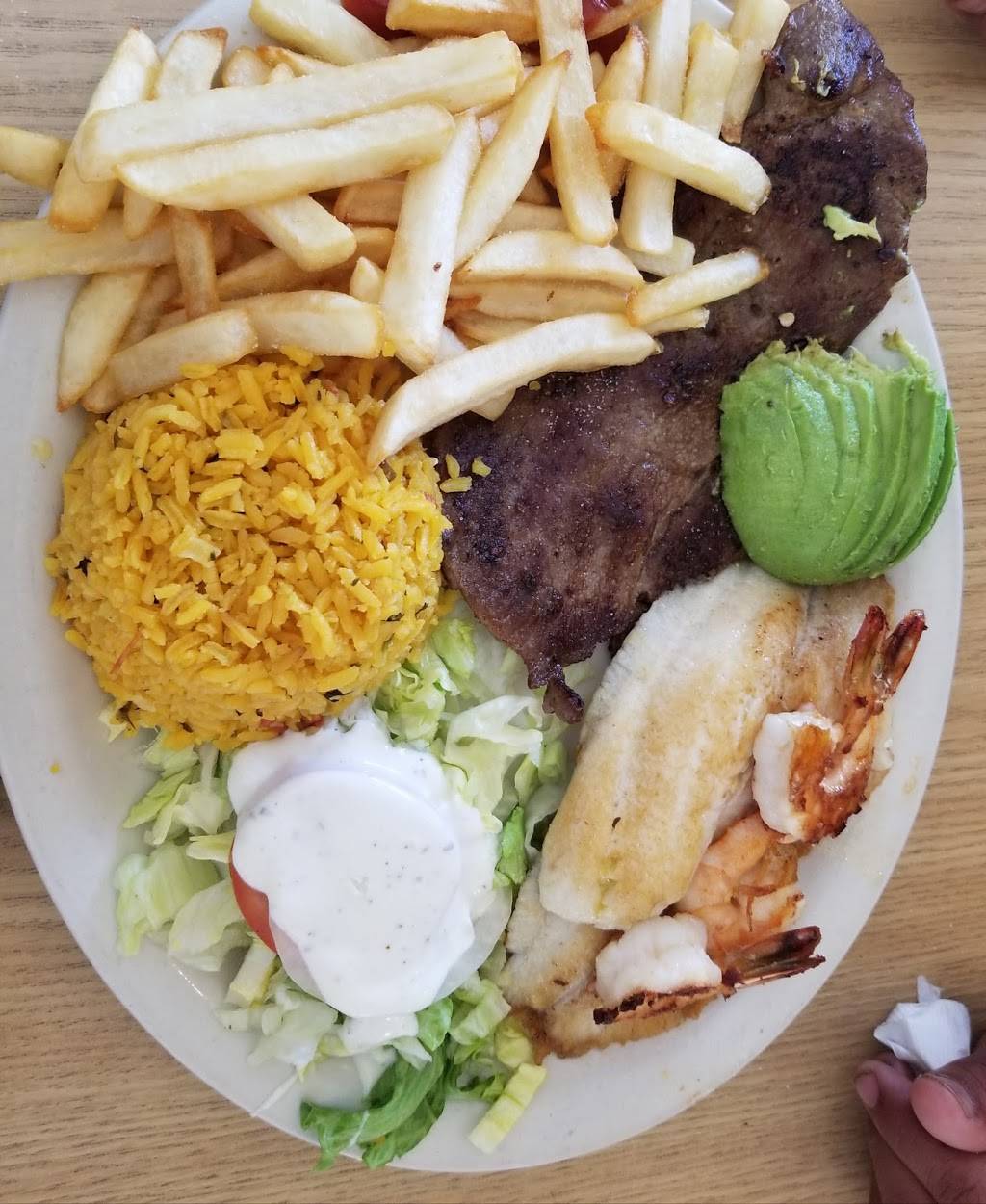 Playa Azul | restaurant | 1840 Lee Trevino Dr # 101, El Paso, TX 79936, USA | 9155906518 OR +1 915-590-6518