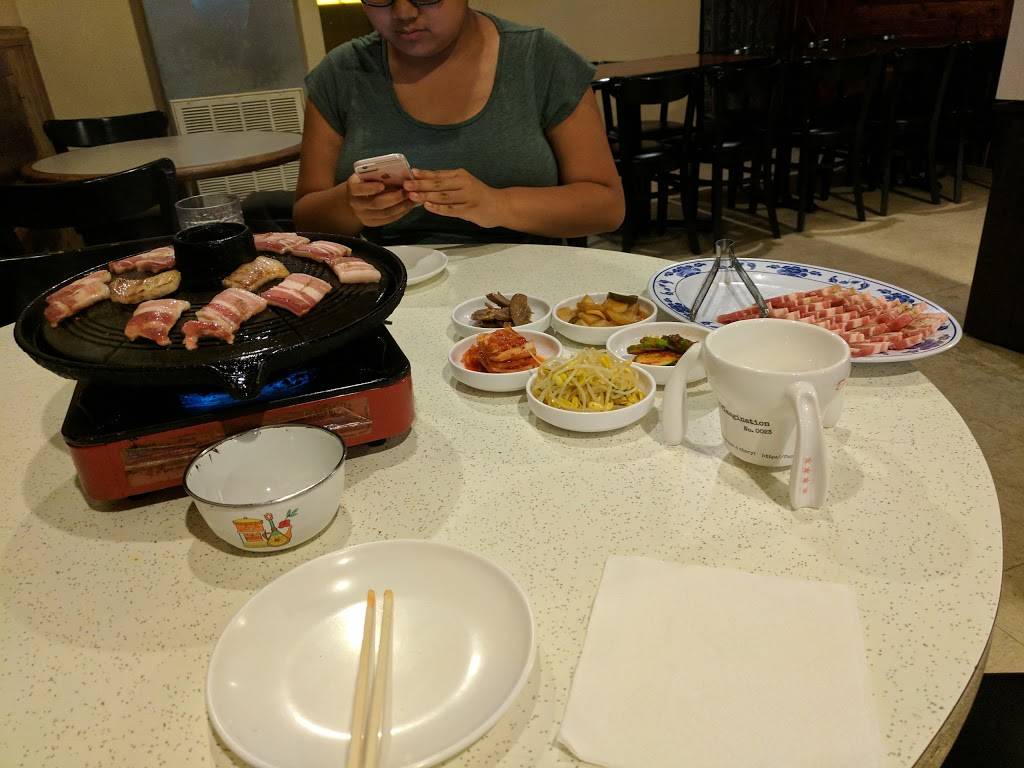 Light House - 등대 (Deung Dae) | restaurant | 5542 N Kedzie Ave, Chicago, IL 60625, USA | 7735399055 OR +1 773-539-9055