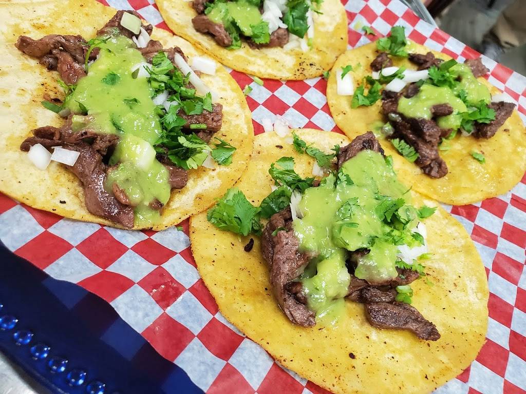 La Patrona | restaurant | 3092 Mavis Rd, Mississauga, ON L5C 1T8, Canada | 6475685717 OR +1 647-568-5717