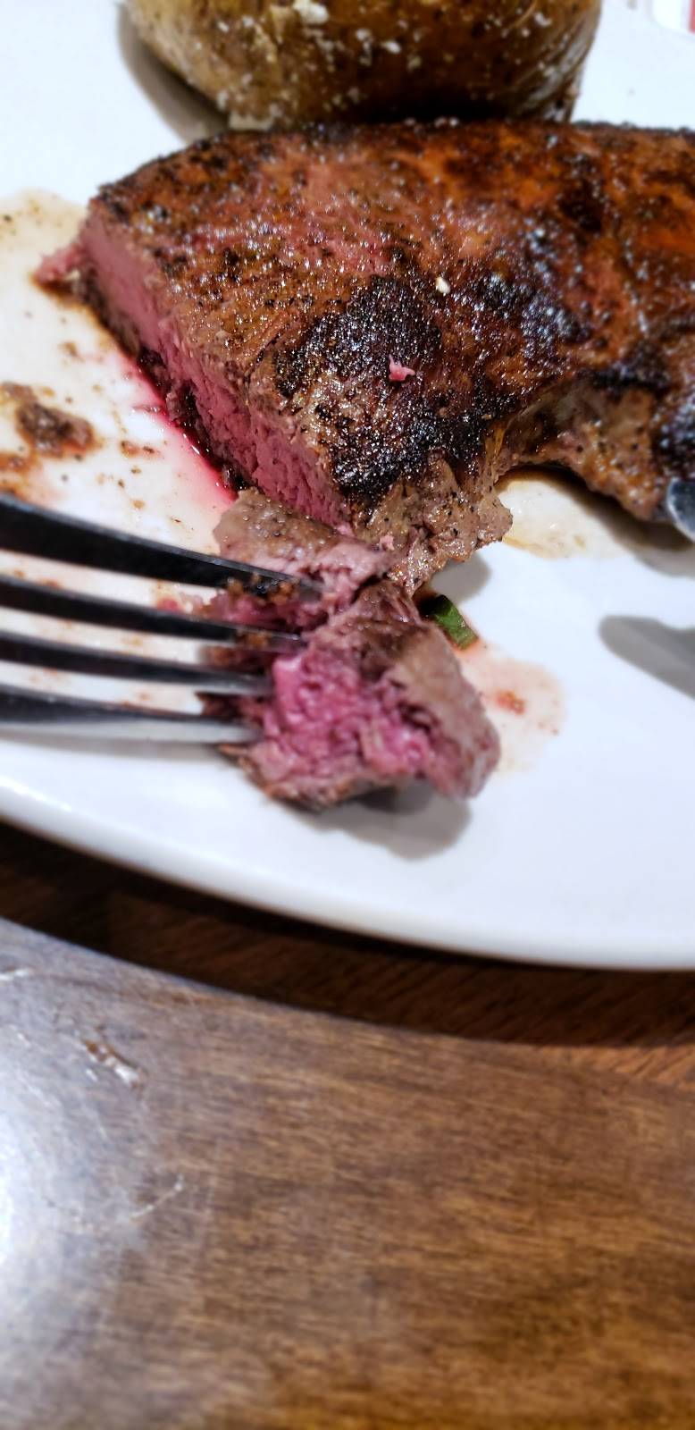 Outback Steakhouse | restaurant | 4611 Grape Rd, Mishawaka, IN 46545, USA | 5742712333 OR +1 574-271-2333