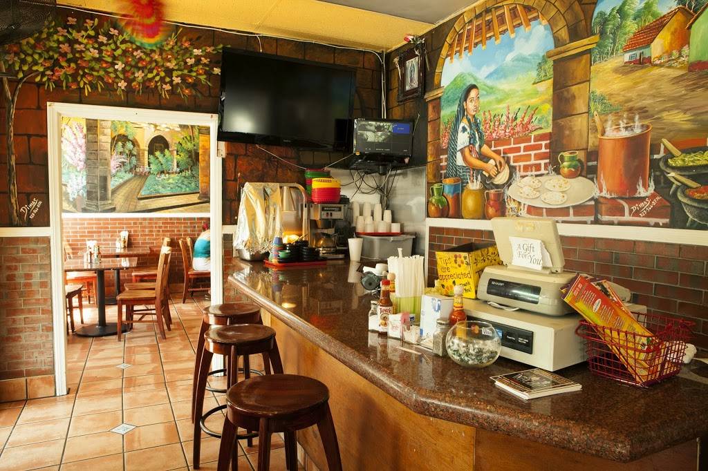 El Tarasco Mexican Food | restaurant | 8620 S Sepulveda Blvd, Los Angeles, CA 90045, USA | 3103380399 OR +1 310-338-0399