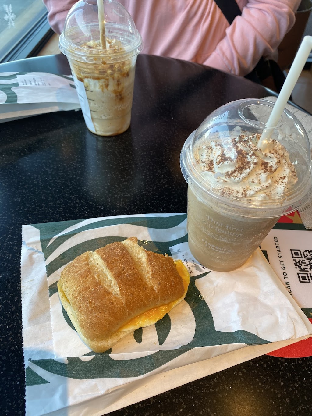 Starbucks | cafe | 3290 Crosspark Rd, Coralville, IA 52241, USA | 3192043206 OR +1 319-204-3206