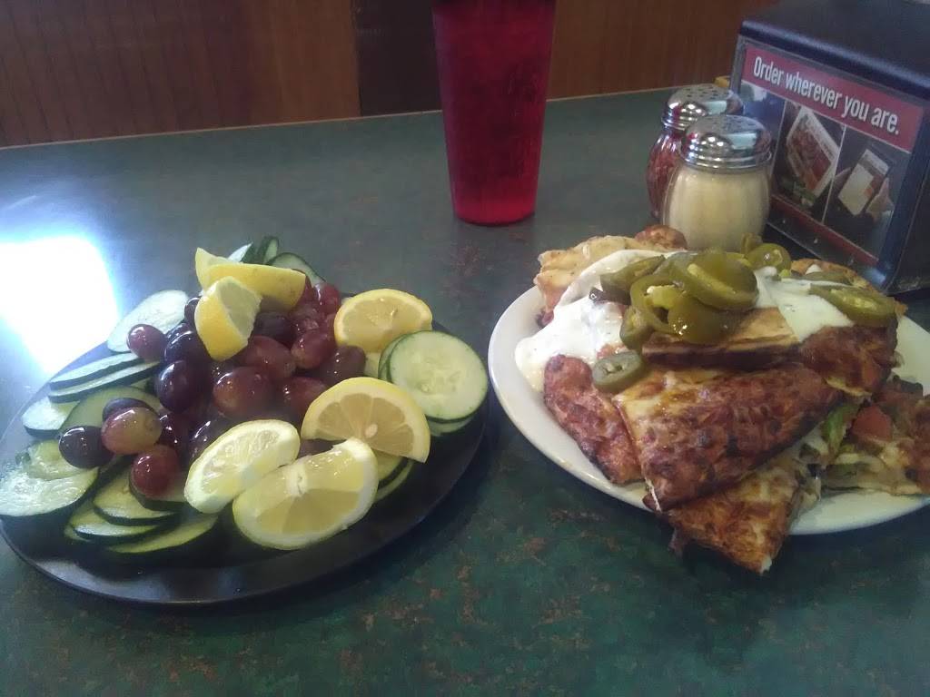 Round Table Pizza | meal delivery | 16740 Monterey Rd, Morgan Hill, CA 95037, USA | 4087796300 OR +1 408-779-6300