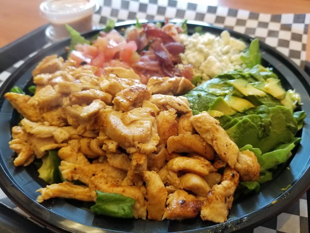 So-Cal Burgers Chill & Grill | restaurant | 203 S Mednik Ave, Los Angeles, CA 90022, USA | 3232633188 OR +1 323-263-3188