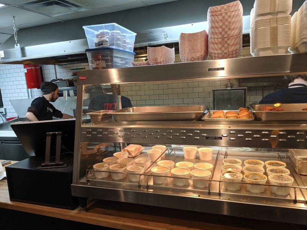 Redcrest Fried Chicken | restaurant | 1525 S 11th St, Philadelphia, PA 19147, USA | 2154546951 OR +1 215-454-6951