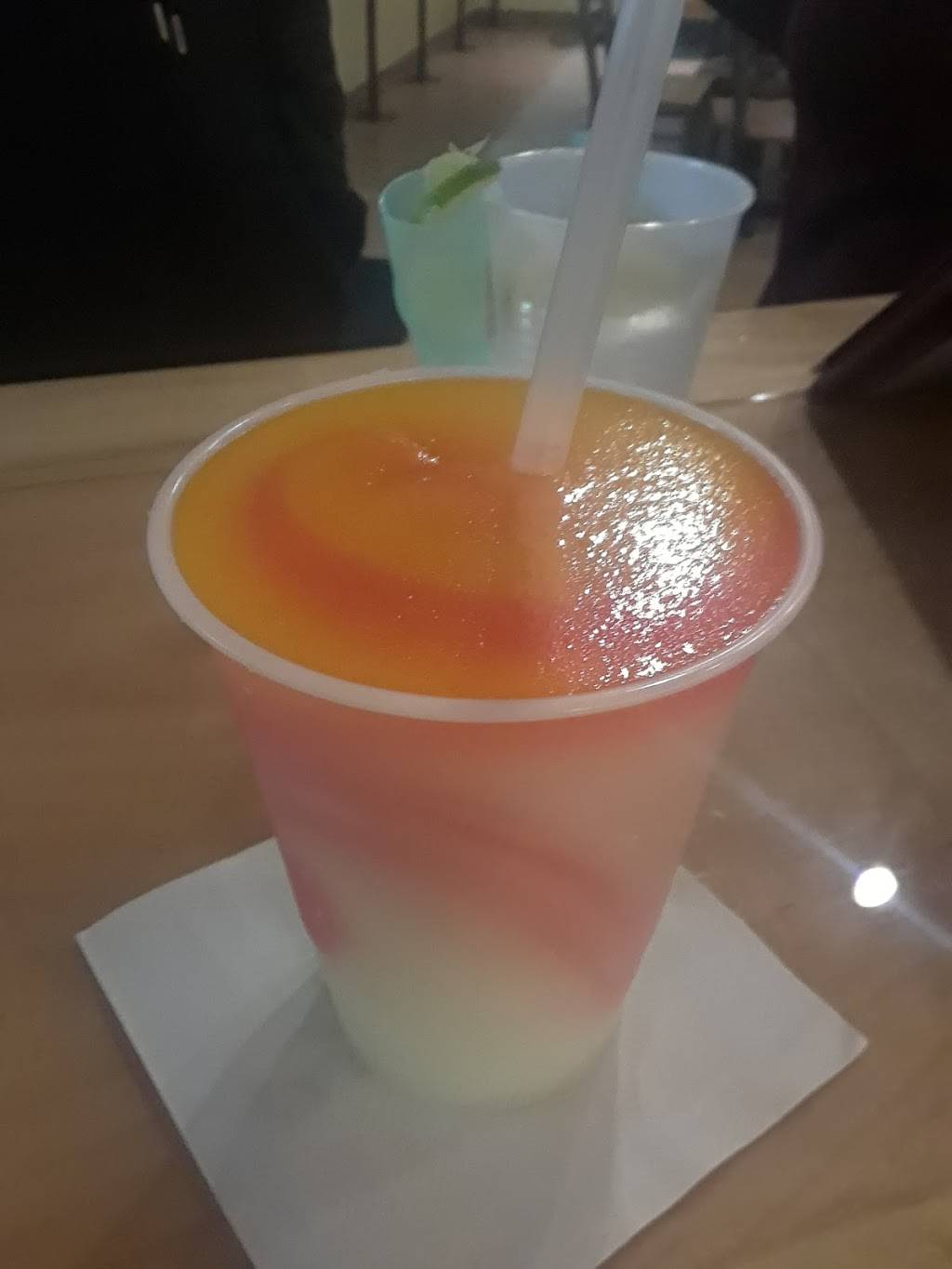 Wet Willies | restaurant | 2127 Boundary St #17, Beaufort, SC 29902, USA | 8433793303 OR +1 843-379-3303